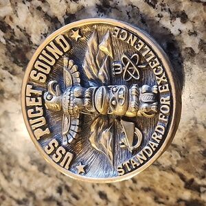 VINTAGE USS PUCET SOUND STANDARD FOR EXCELLENCE MEDALLION